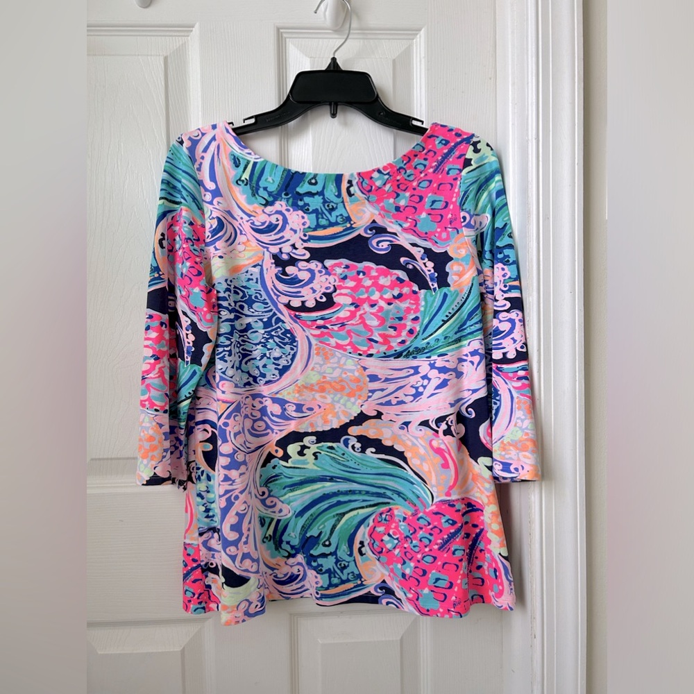 Lilly Pulitzer top.  Size:M. New never worn but without tags.